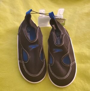 Boy's water shoes